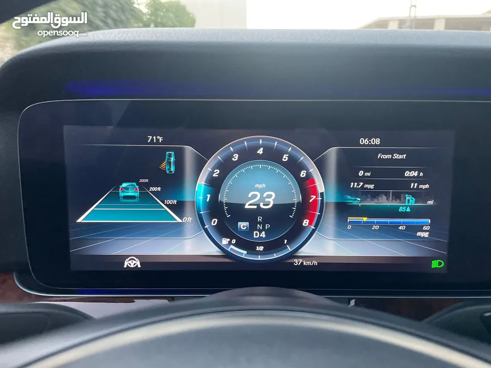 مرسيدس بنز E300 بنزين بحالة الوكالة
