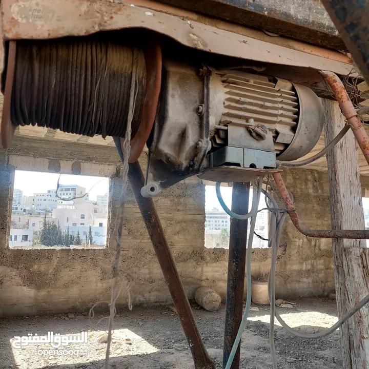 ونش رفع ايطالي أصلي  1 فاز مستعمل  بحالة ممتازة
