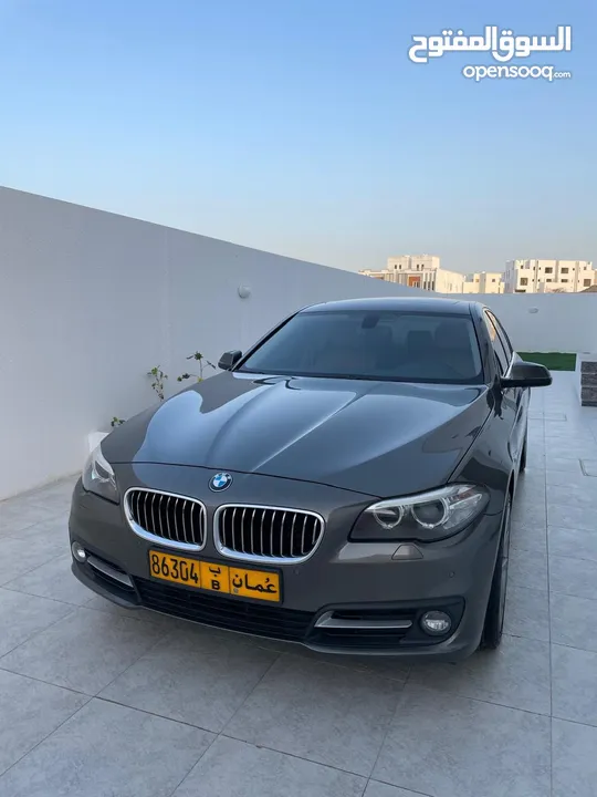 للبيع BMW 520i موديل 2015