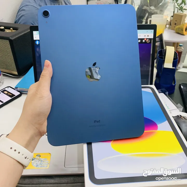 ايباد جيل العاشر شبه جديد استخدم اقل من يوم  Ipad gen 10 same as new 100% clean