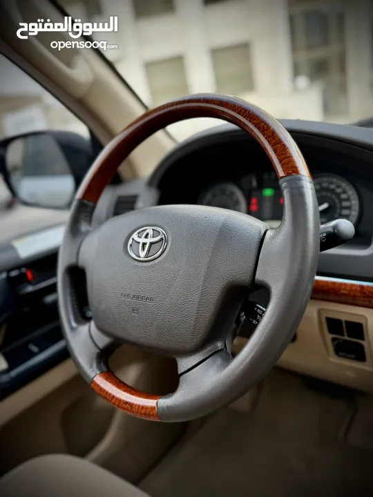 تويوتا لاند كروزر (GXR 2015 (V8 وارد صيانة الشركة ( طلب خاص 60th) مالك واحد بحالة الوكالة