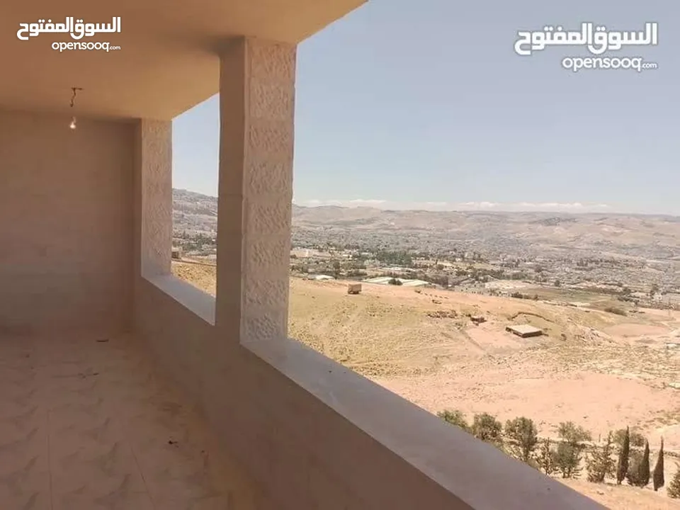 شقة طابقية للبيع في ابو نصير