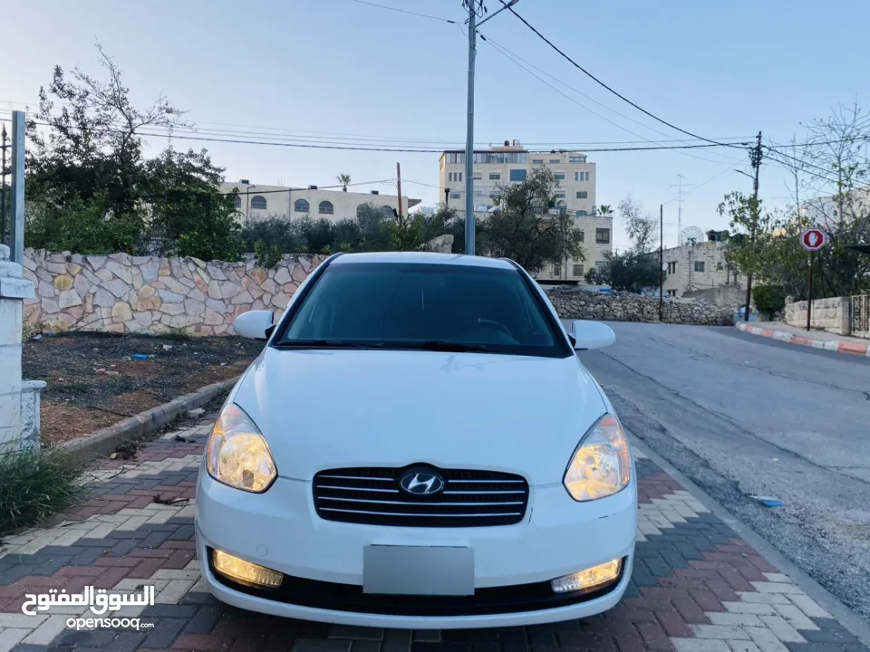 هونداي فيرنا 1600 فل اوتماتك ماشاءالله ممتازة السيارة الله يبارك لصاحب النصيب ..