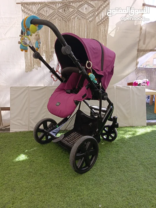 عرباية أطفال ماركة Britax بحاله ممتازه