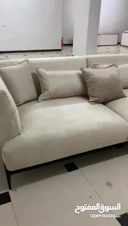 بيع طقم كنبايات مع مزنون جديد كامل