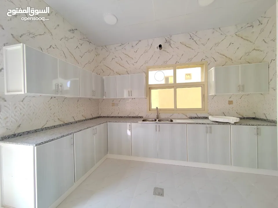 فيلا للايجار منطقه الزاهيه