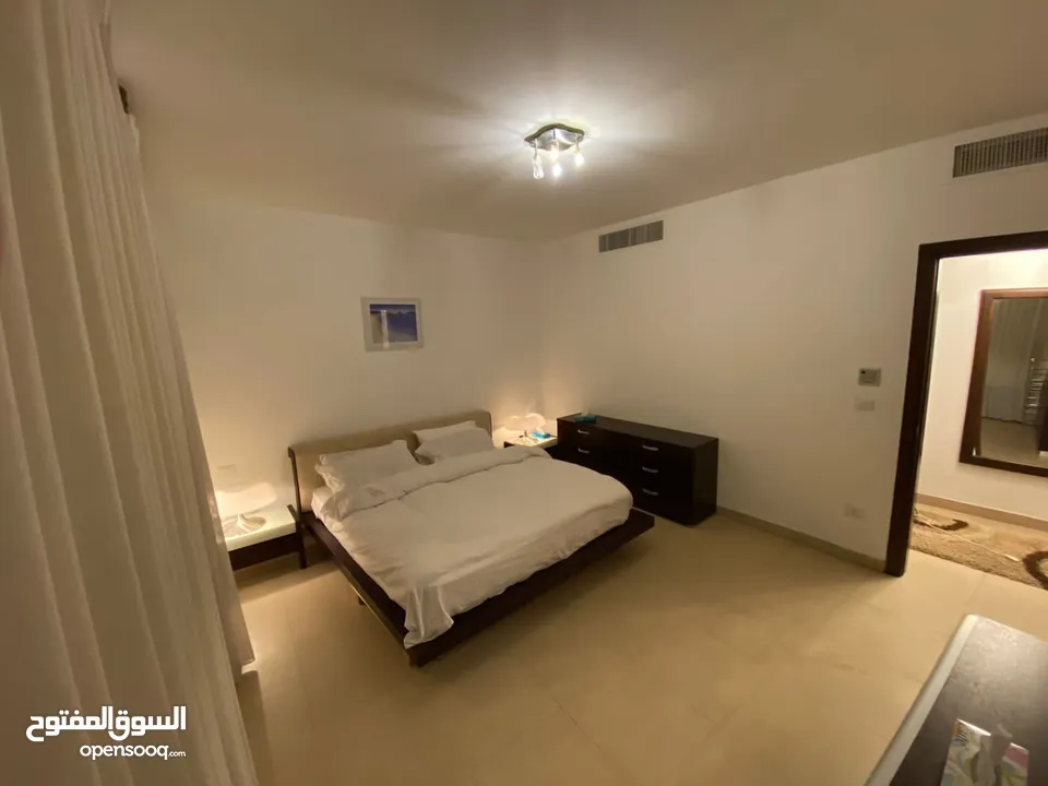 احجز عطلتك الآن في أجمل شاليهات العقبة داخل منتجع التالا بي