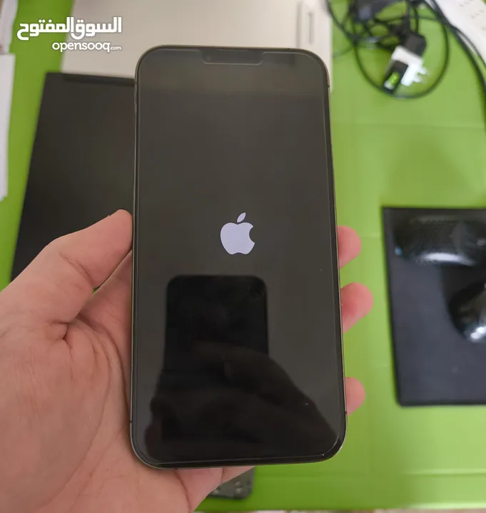 iPhone 13 Pro Max 256Gb بحالة ممتازة