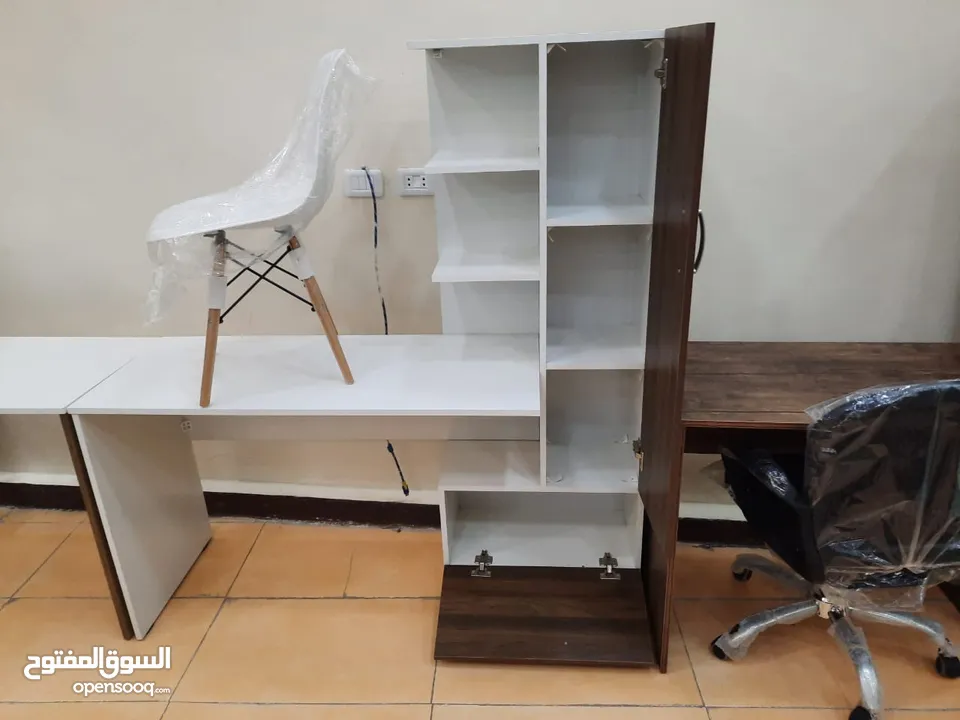 تشكيلة طاولات للعمل والدراسة تناسب الجميع مع إمكانية اختيار اللون والقياس حسب الطلب