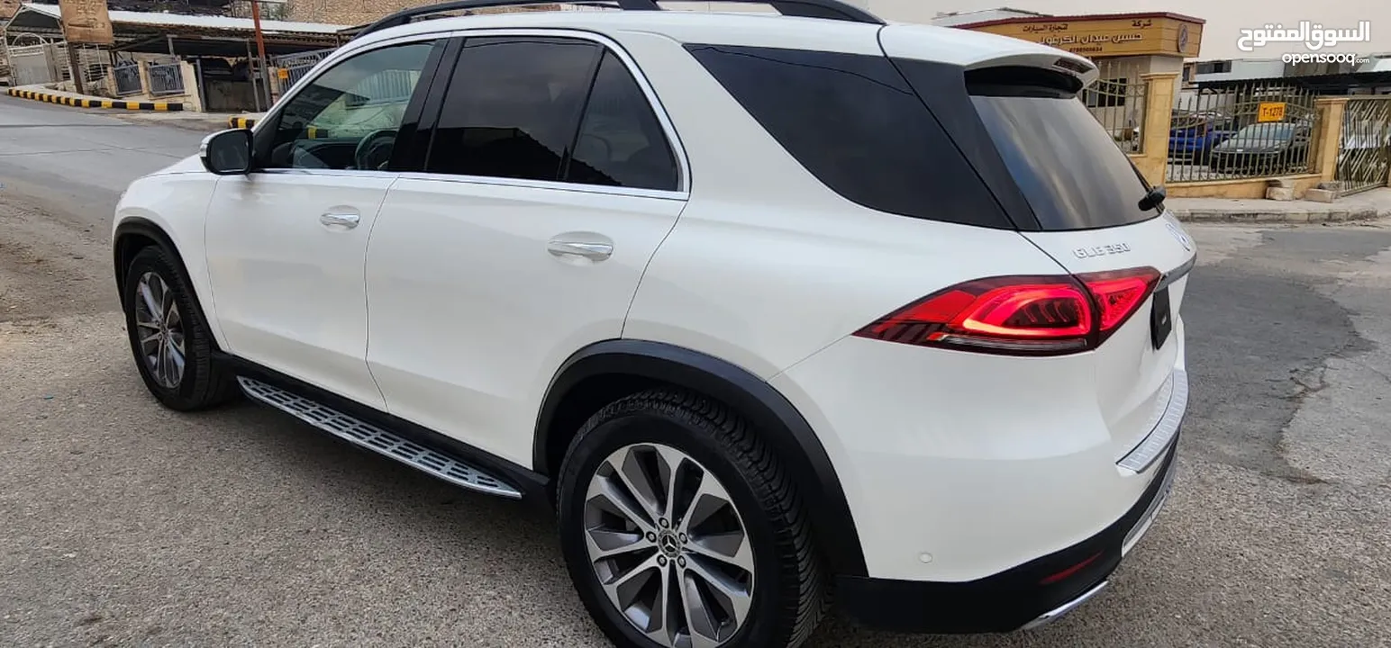 مرسيدس GLE 350- 4 MATIC موديل 2020  دفع رباعي  عاليه الإضافات  غير مجمركه لون ابيض والداخل اسود