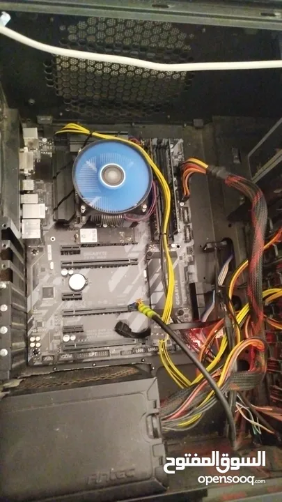 موجود مذبورد Z370 gagbayt مع معالج i5th8 مع مبرد deeb cool