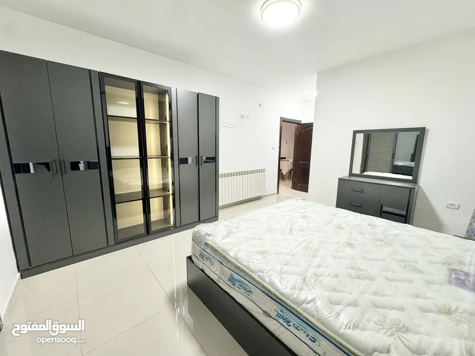 شقة مفروشة عفش جديد وحديقة