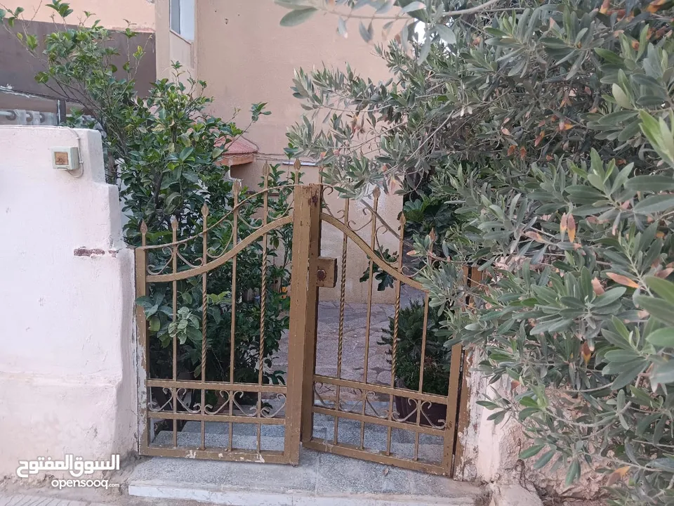 شقة بجبل طارق قرب دوار البقيع بسعر مغري