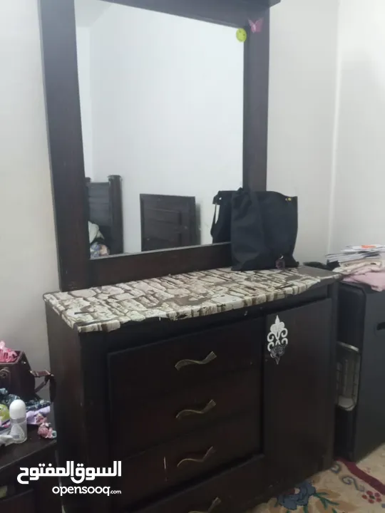 غرفه نوم مجوز + غرفه نوم مفرد مستعمل للبيع