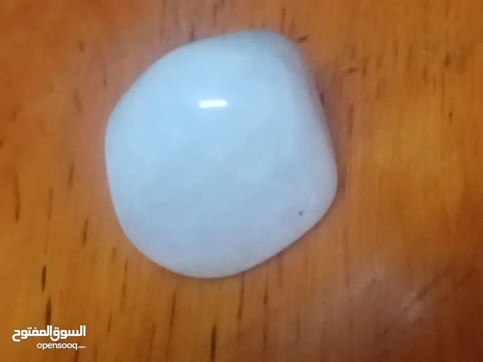 بعض من حجار العقيق طبيعي 100٪