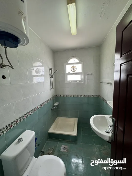 Apartment 3 rooms, 3 bathrooms, kitchen and laundry room, Al Khuwair 33, families only الخوير 33