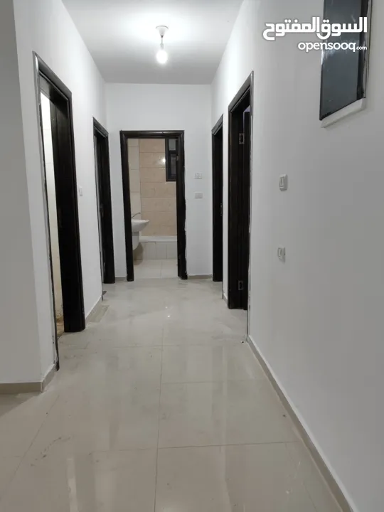 شقة غير مفروشة مع حديقه للايجار في عين مصباح