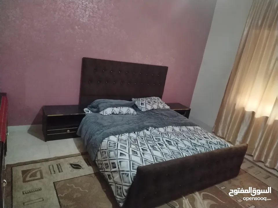 شقة طابق ثاني للبيع بسعر مغري جدا مع الأثاث أو بدون خلف جبري