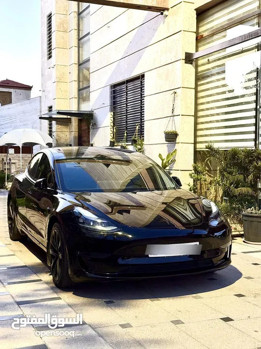 Tesla model 3 Black Edition