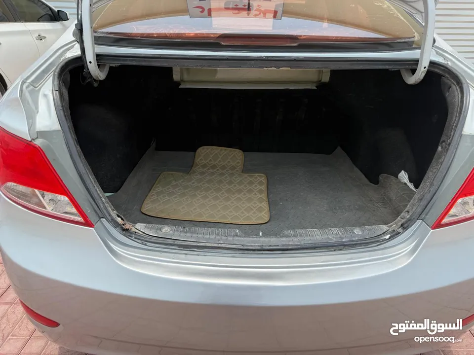 Hyundai accent