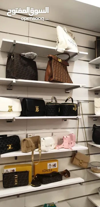 تصفية محل شنط واكسسوارات