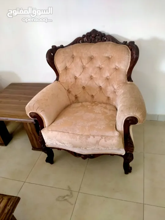 طقم كنب  حفر مصري بحالة الوكالة تنجيد جديد سبع مقاعد طقم كنب حفر مصري بحالة الوكالة تنجيد ممتاز