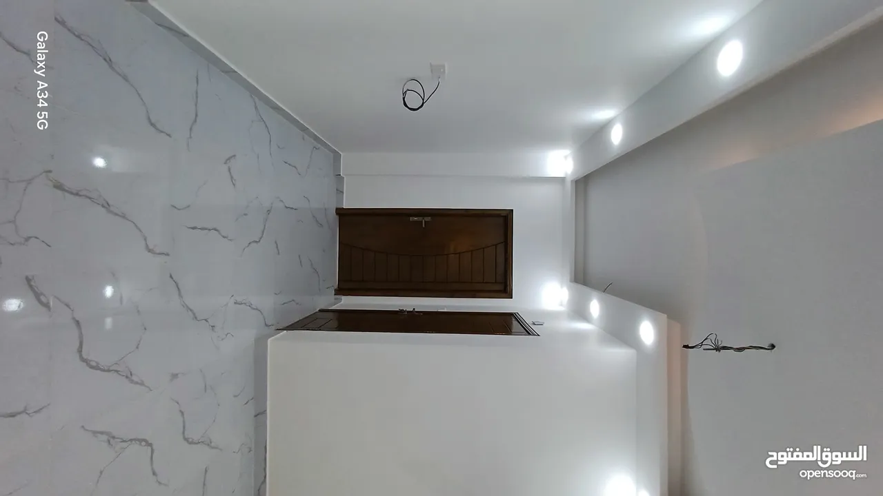 شقاق فاخرة للبيع العاشرة ط2هندسي 78 م مع بلكونة موقع مميز