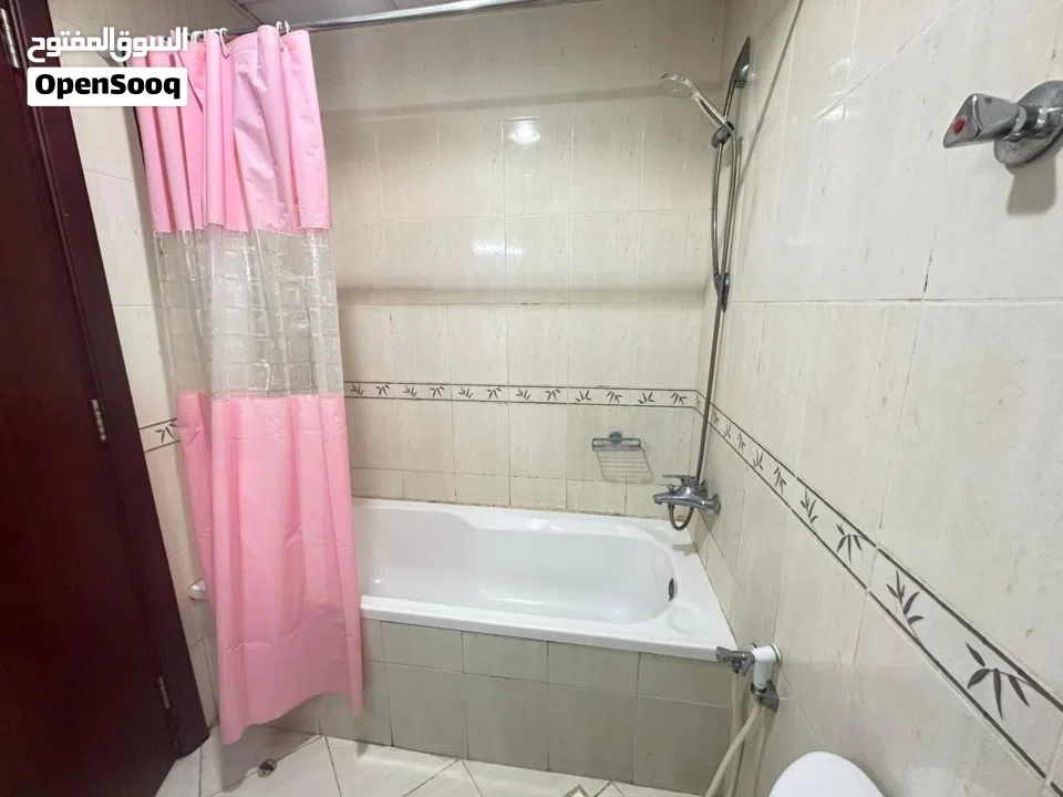 z9غرفة و صالة للبيع اطلالة مفتوحة بسعر مميز جدا-سعر استديو -تملك حر -موقع مميز -ابراج سيتي تاور