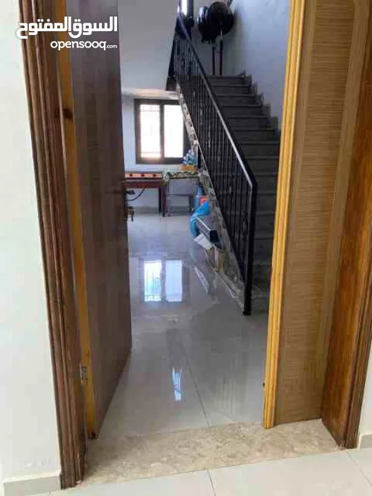 بيت مستقل فاخر مع حديقة – فرصة مميّزة للسكن الراقي