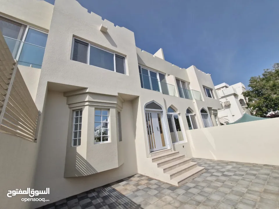 4 BR Elegant Villa for Sale in Ghubrah