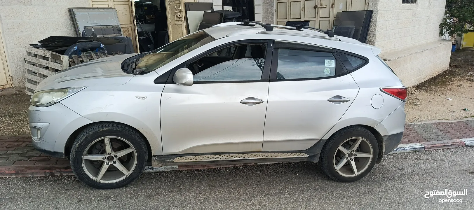 سيارة جيب هونداي توسان 2011 لقطة للبيع