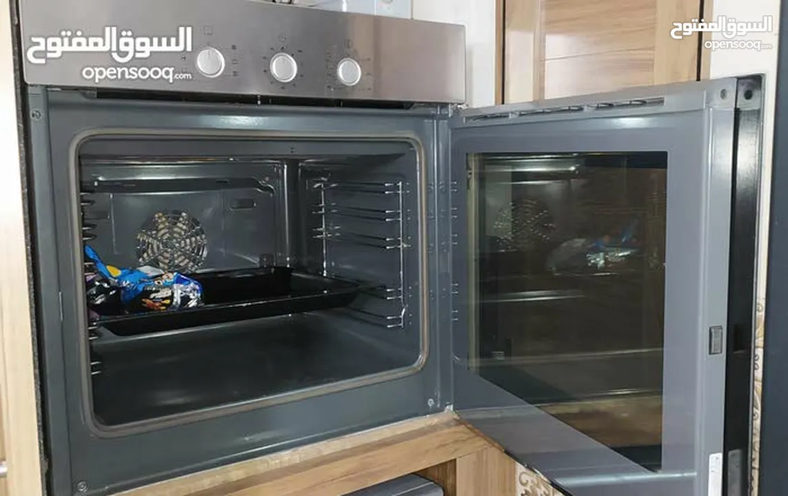 فرن بوش كهرباء مستعمل شغال كامل للبيع في نابلس ب 199 شيكل واضح كما في الصوره الفرن