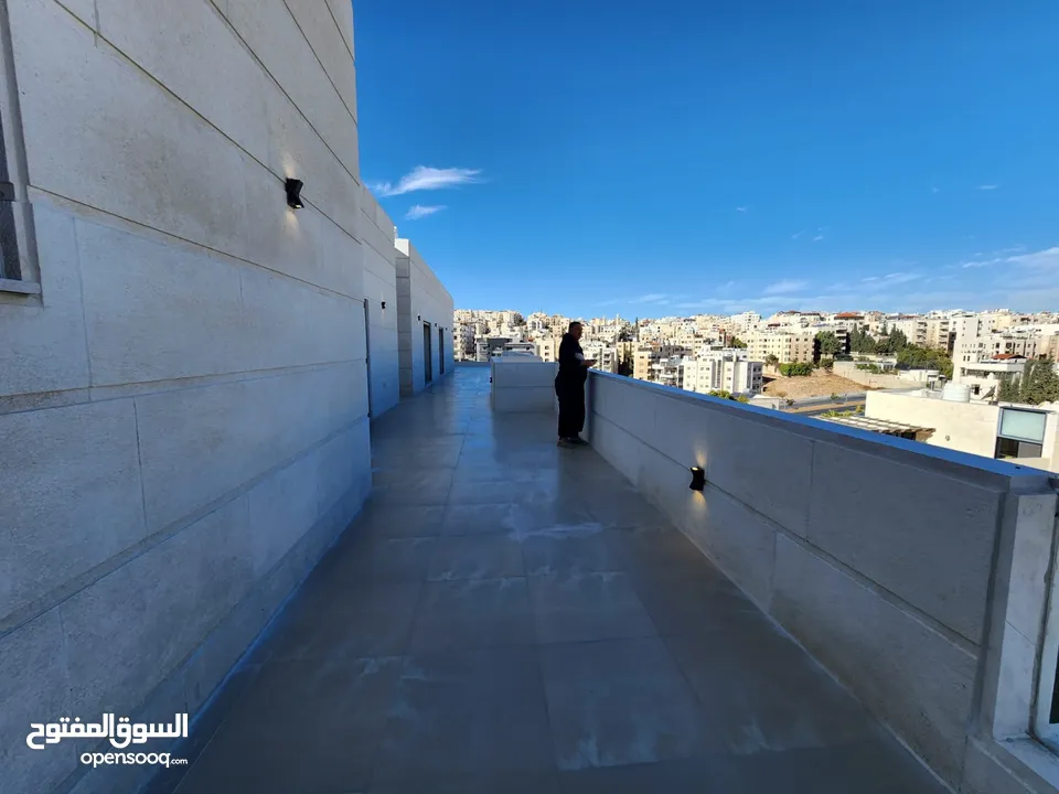روف فاخر للبيع في عبدون ref : 14387
