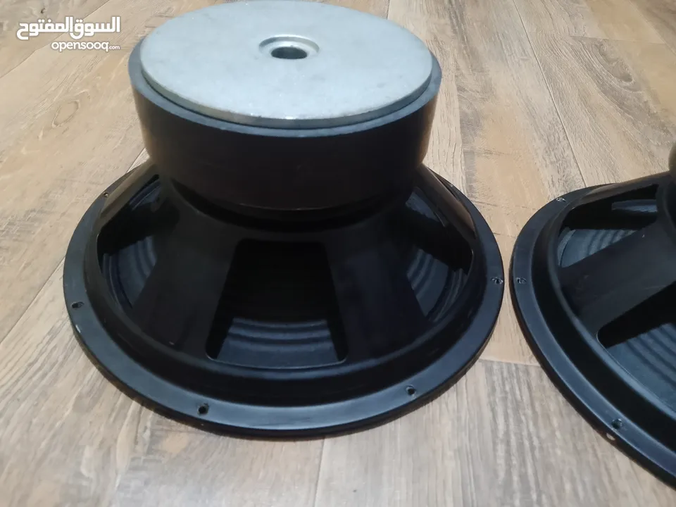 جوز سماعات هندي 12 انش ثقال جدا وبحالة ممتازه