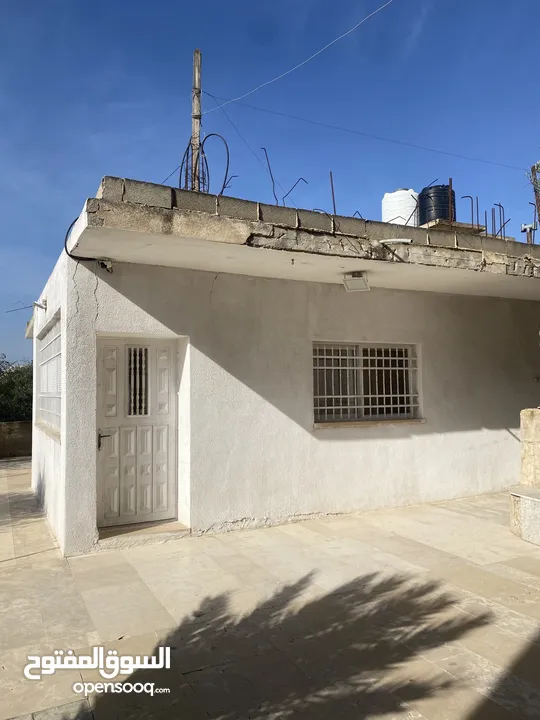 بيت مع الارض جاهز للسكن طابو B سعر مناسب من مالك مباشر  بين أبو نجيم واد  رحال موقع هادي السكن