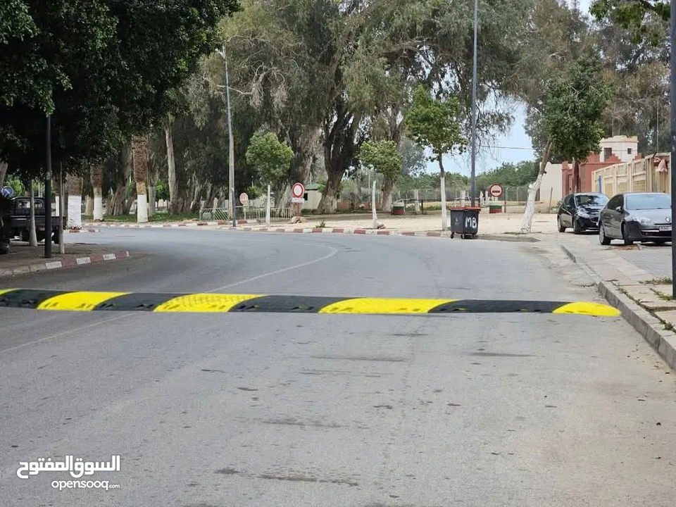 مطب صناعي بحالة ممتازة