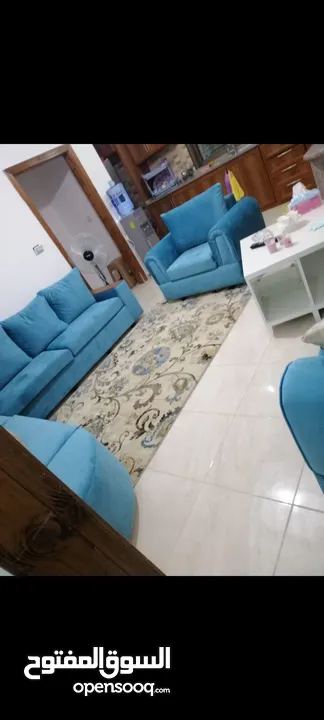 طقم كنب كورنر للبيع بحالة ممتازة 7 مقاعد