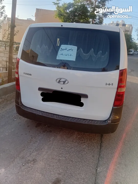 باص هيونداي van H1  ابيض