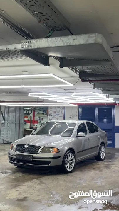 سكودا اوكتافيا بنزين اوتماتيك اصل حكومي مطور 1.6 بحالة الوكاله موديل 2007