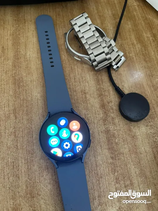 ساعة ذكية Samsung watch 5 بحالة جيده جدا