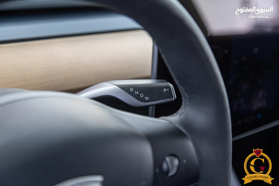 Tesla Model Y 2022   السيارة بحالة ممتازة جدا