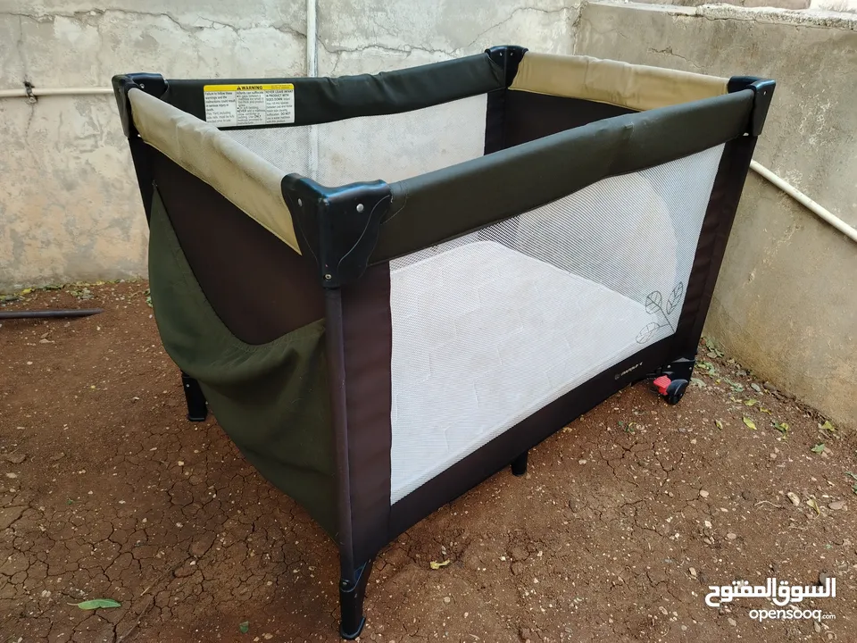 سرير اطفال ماركت MAMA LOVE بحالة جيدة!