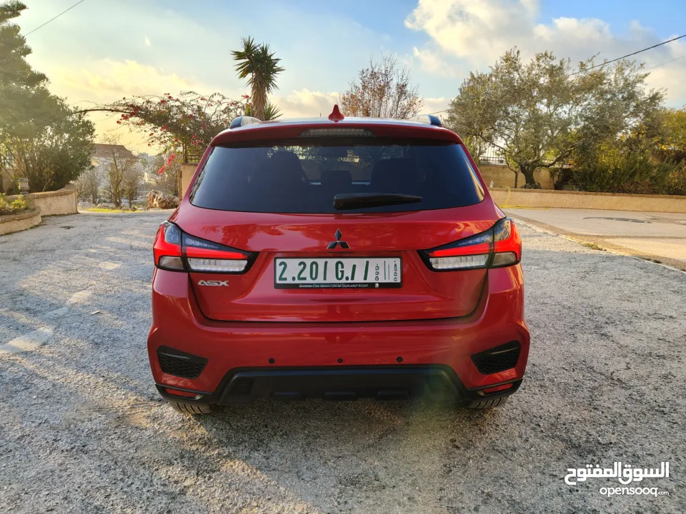 الوحش الياباني الفخم والانيق Mitsubishi ASX  2022 باللون المميز وبوضع الشركة