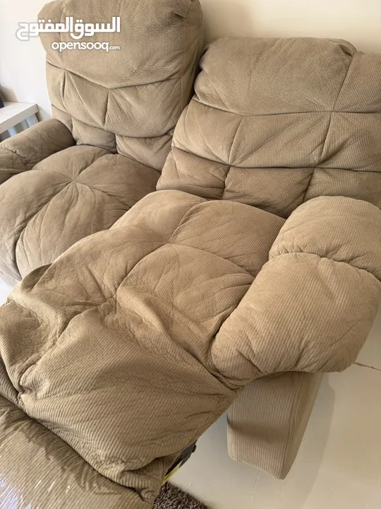 كنبة قابلة للطي Recliner Sofa