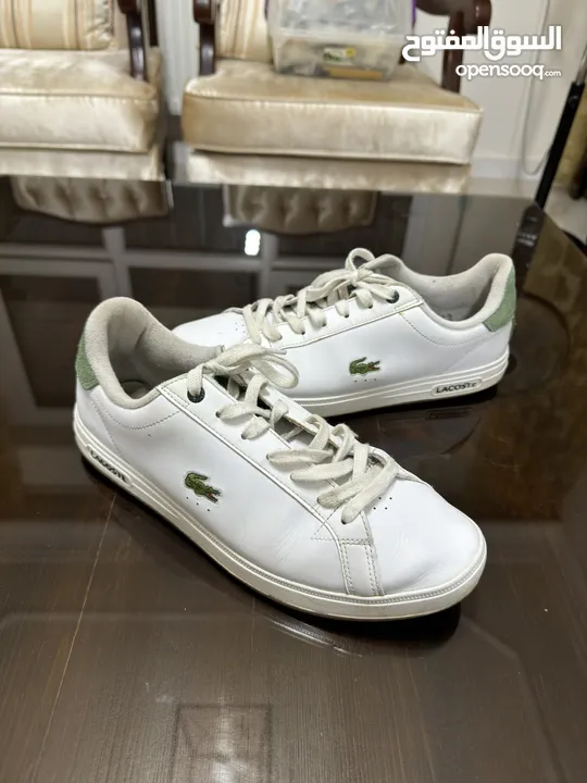 حذاء Lacoste بحالة جيدة جدا نمرة 42.5