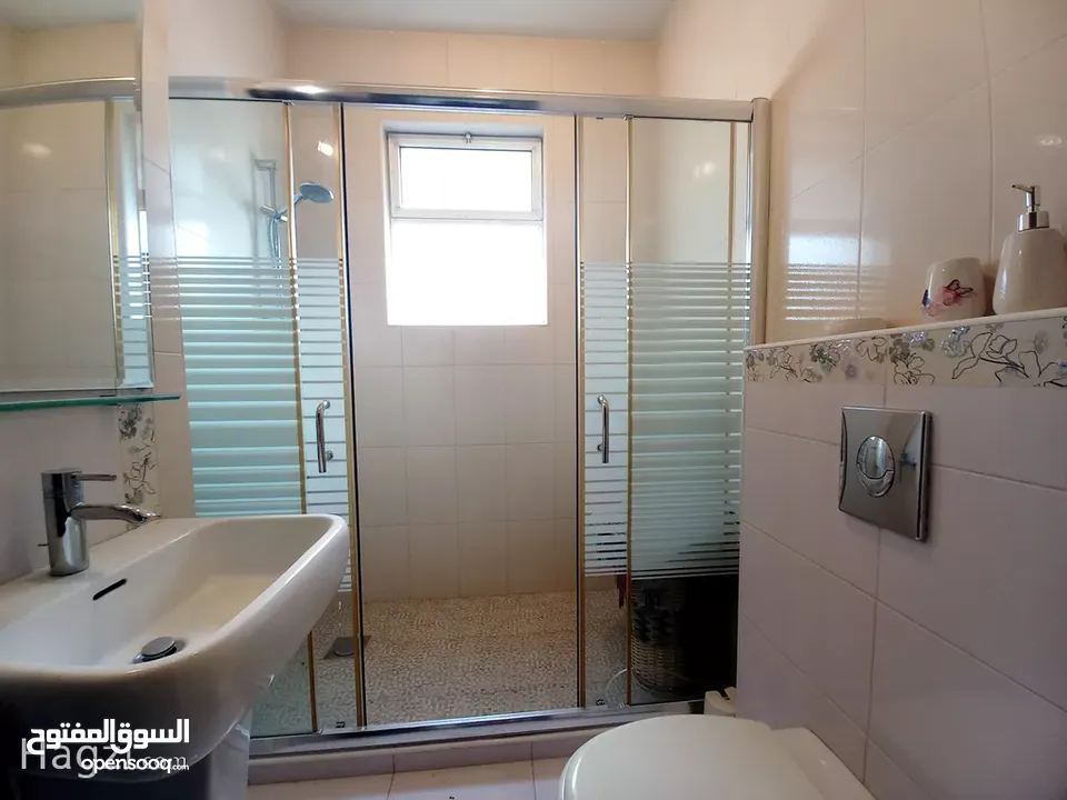 شقة للبيع في الصويفية  ( Property ID : 35786 )