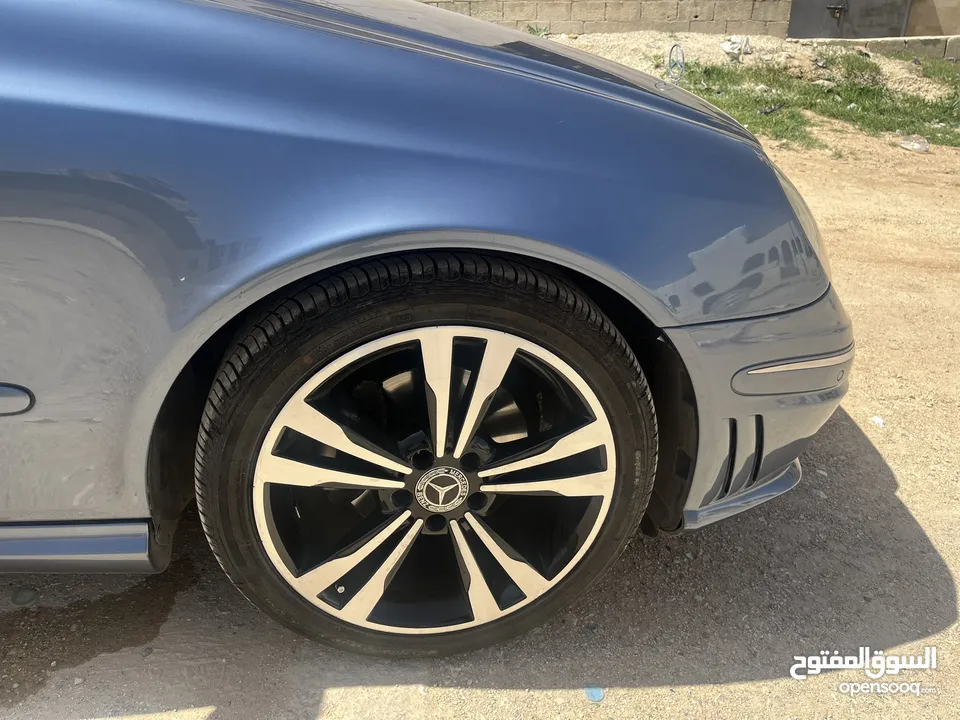 للبيع مرسيدس E200 ( افنجارد ) وارد شركة غرغور