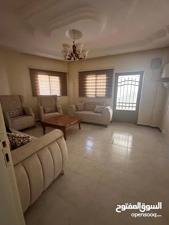 بيت سوبر ديلوكس بالزرقاء الجديدة جبل المغير  مفروش كامل للإيجار اليومي والاسبوعي والشهري