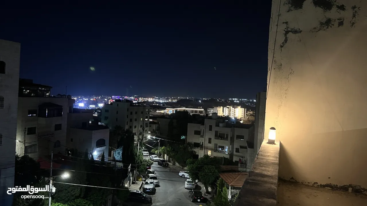 روف طابق ثالث بناء جديد مساحة 100م داخلي 100م خارجي