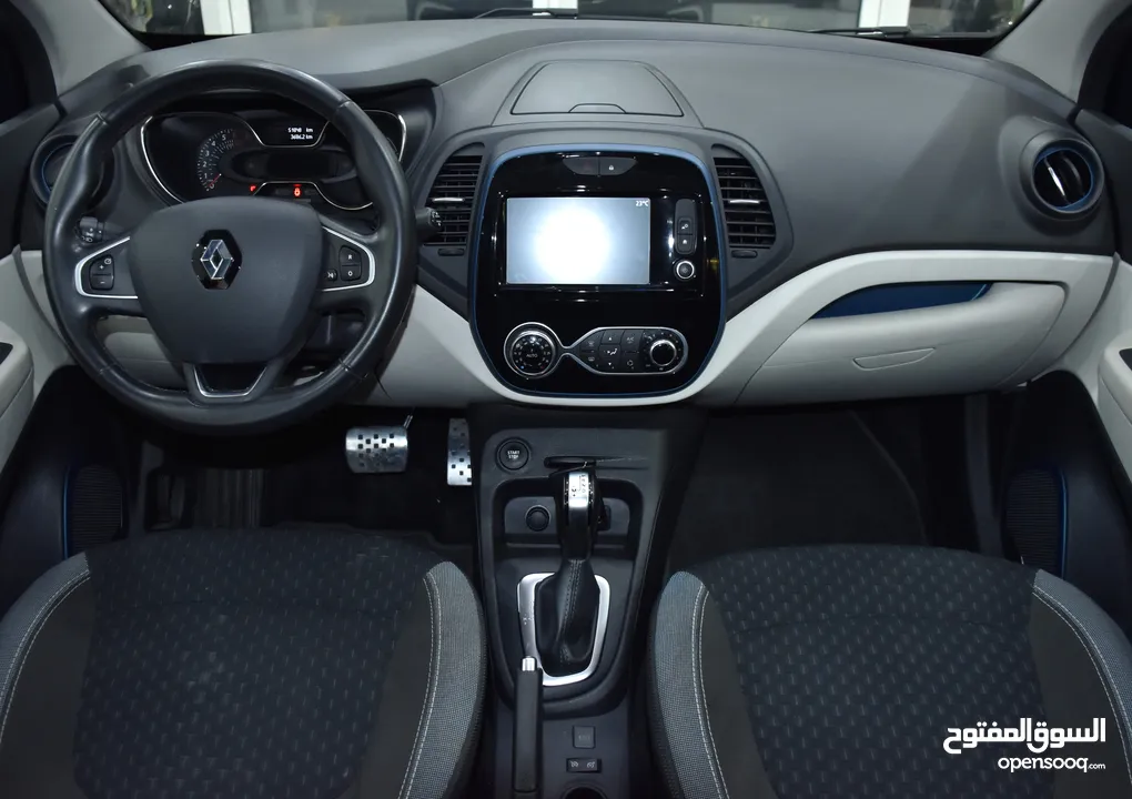 Renault Captur ( 2018 Model ) in Blue & White Color GCC Specs